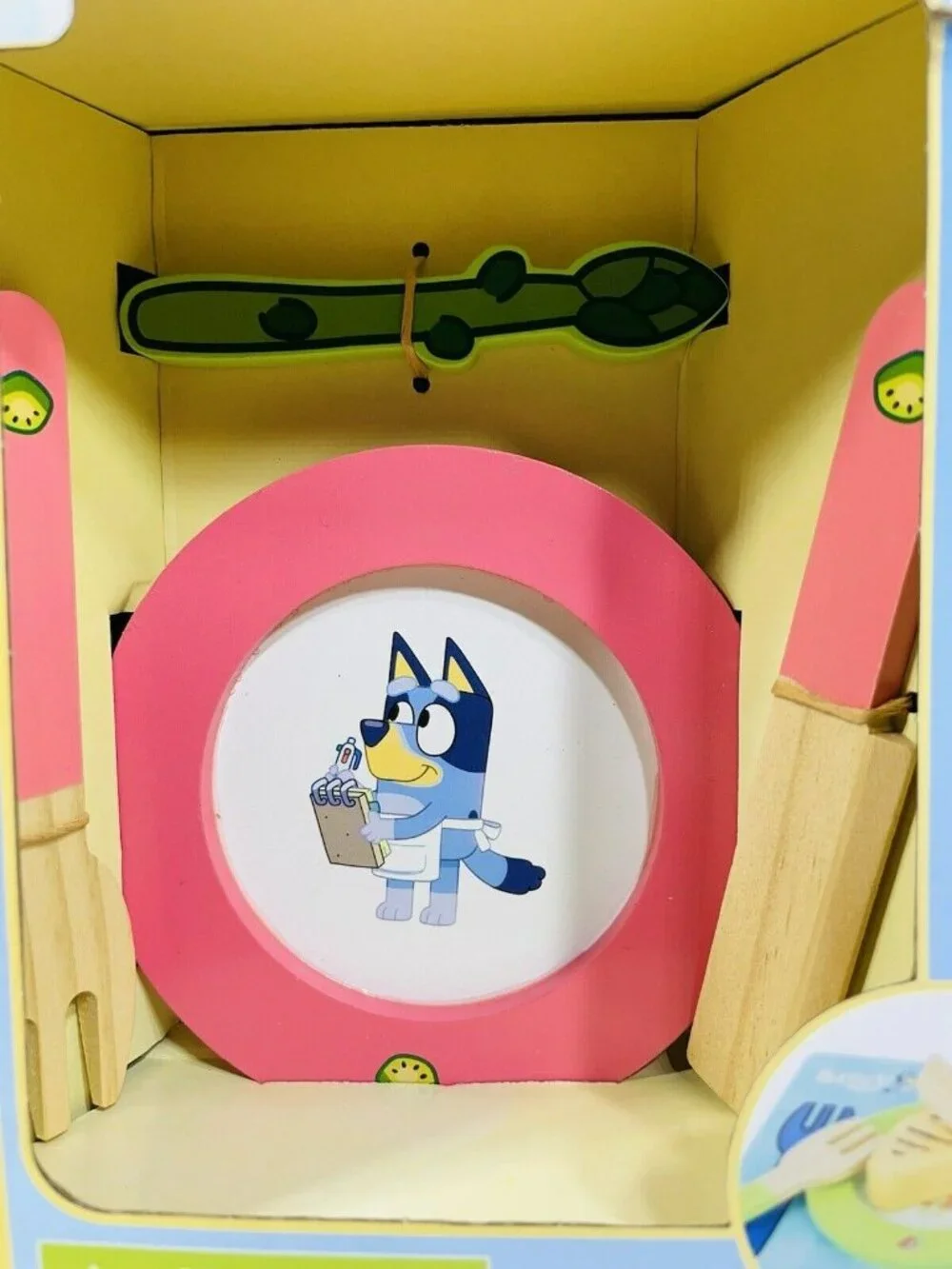 Bluey Dine With Bluey Wooden Dining Playset 32 Pieces